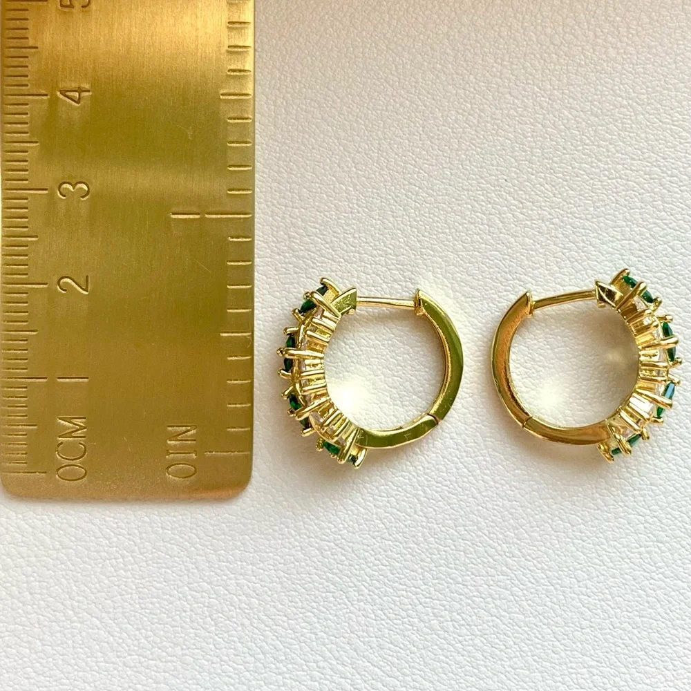 N/A elegant gold